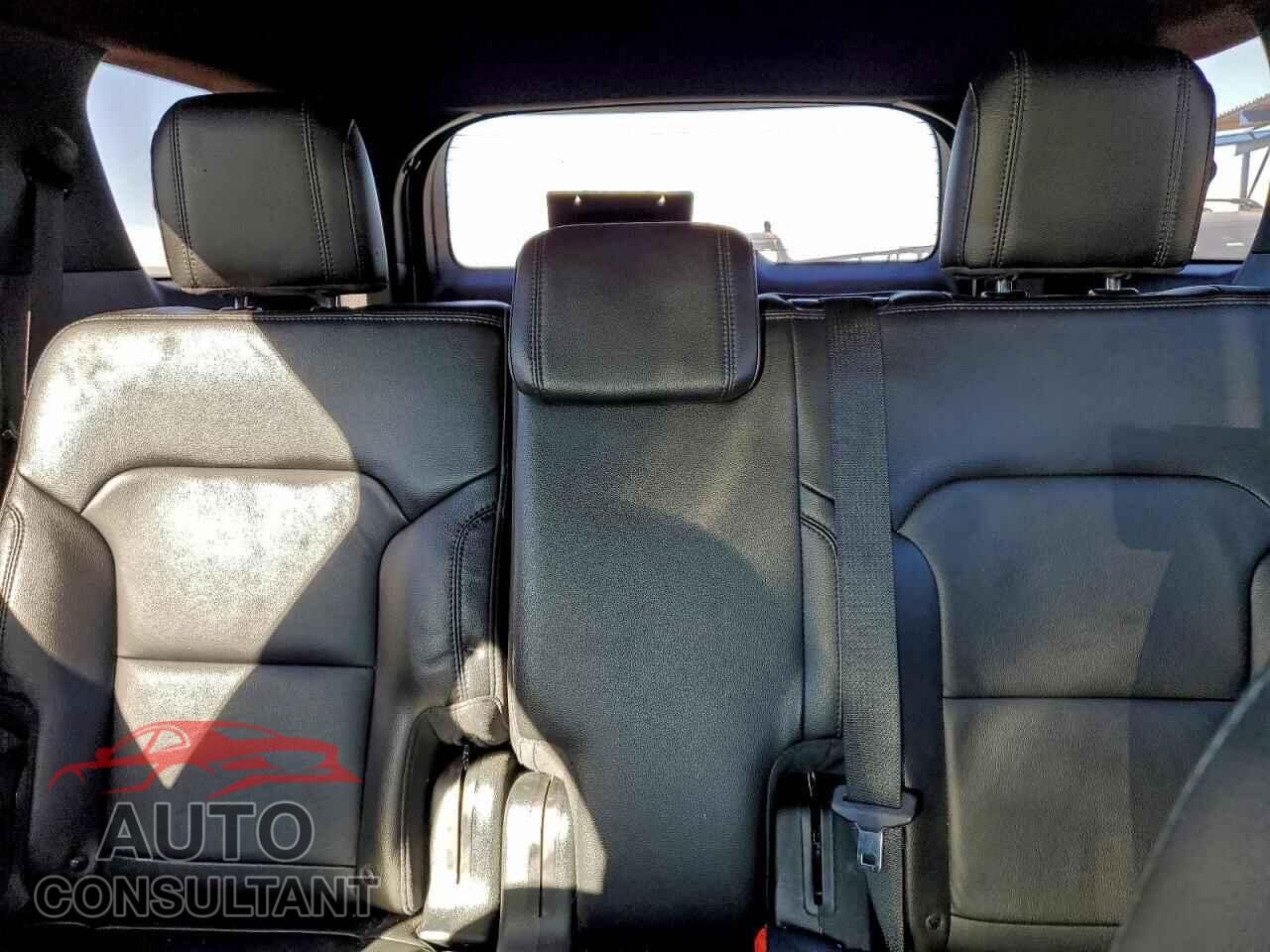 FORD EXPLORER 2018 - 1FM5K7DH2JGB32321