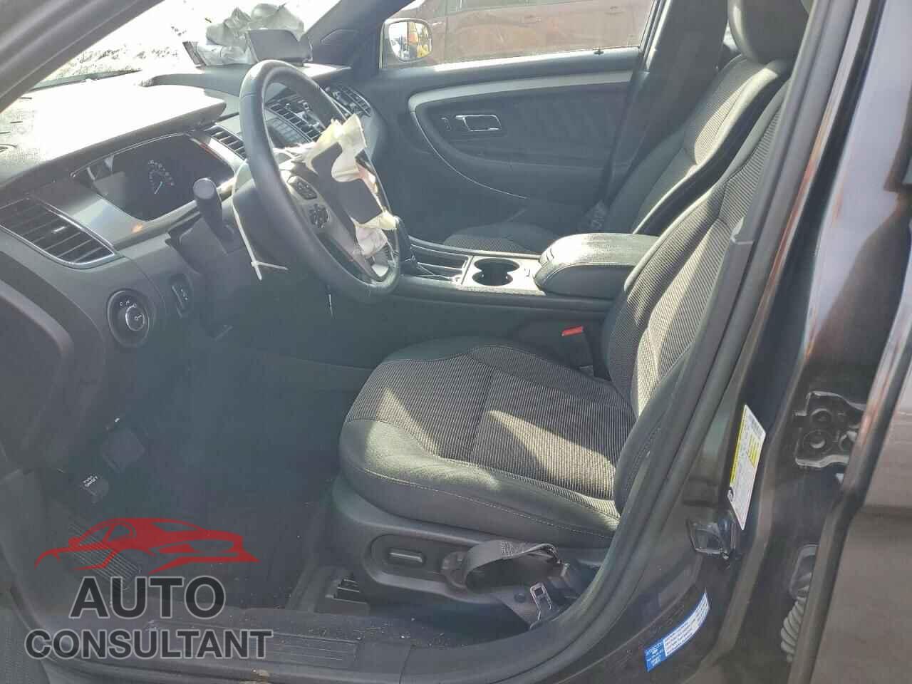 FORD TAURUS 2018 - 1FAHP2E85JG114096