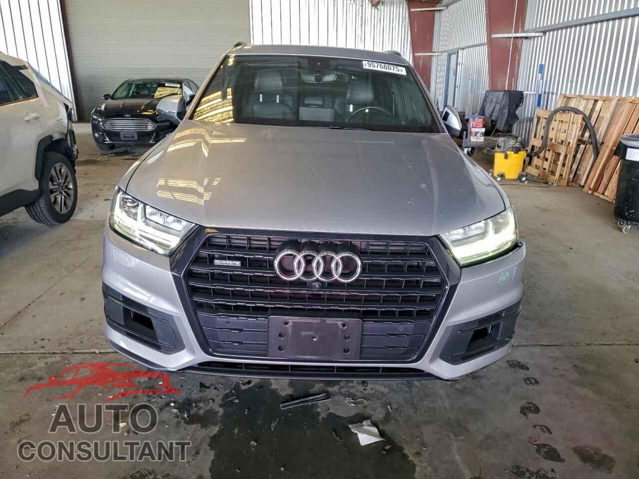 AUDI Q7 2017 - WA1VAAF74HD045423