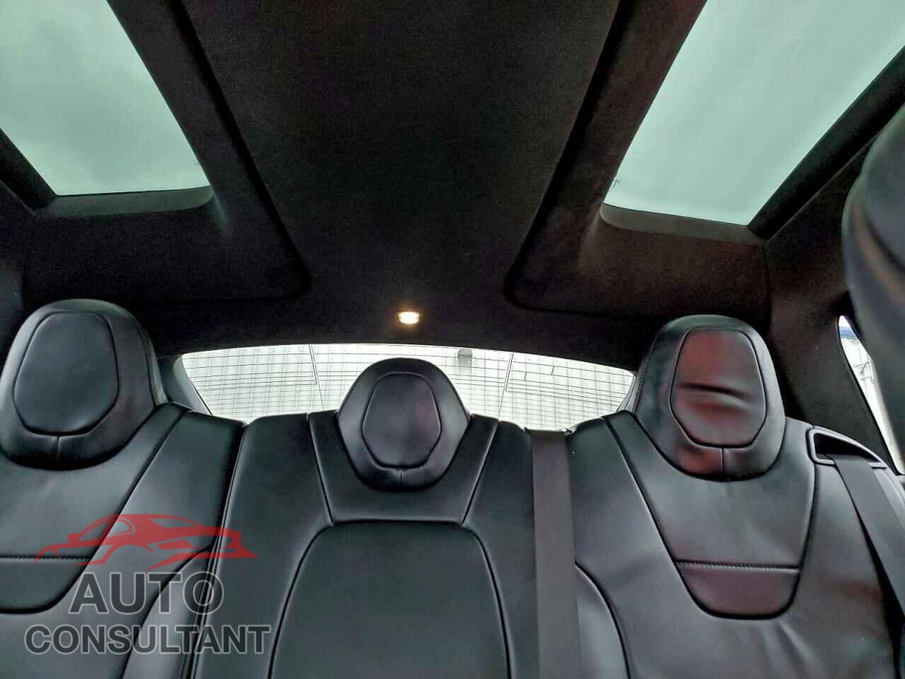 TESLA MODEL X 2017 - 5YJXCDE20HF056783