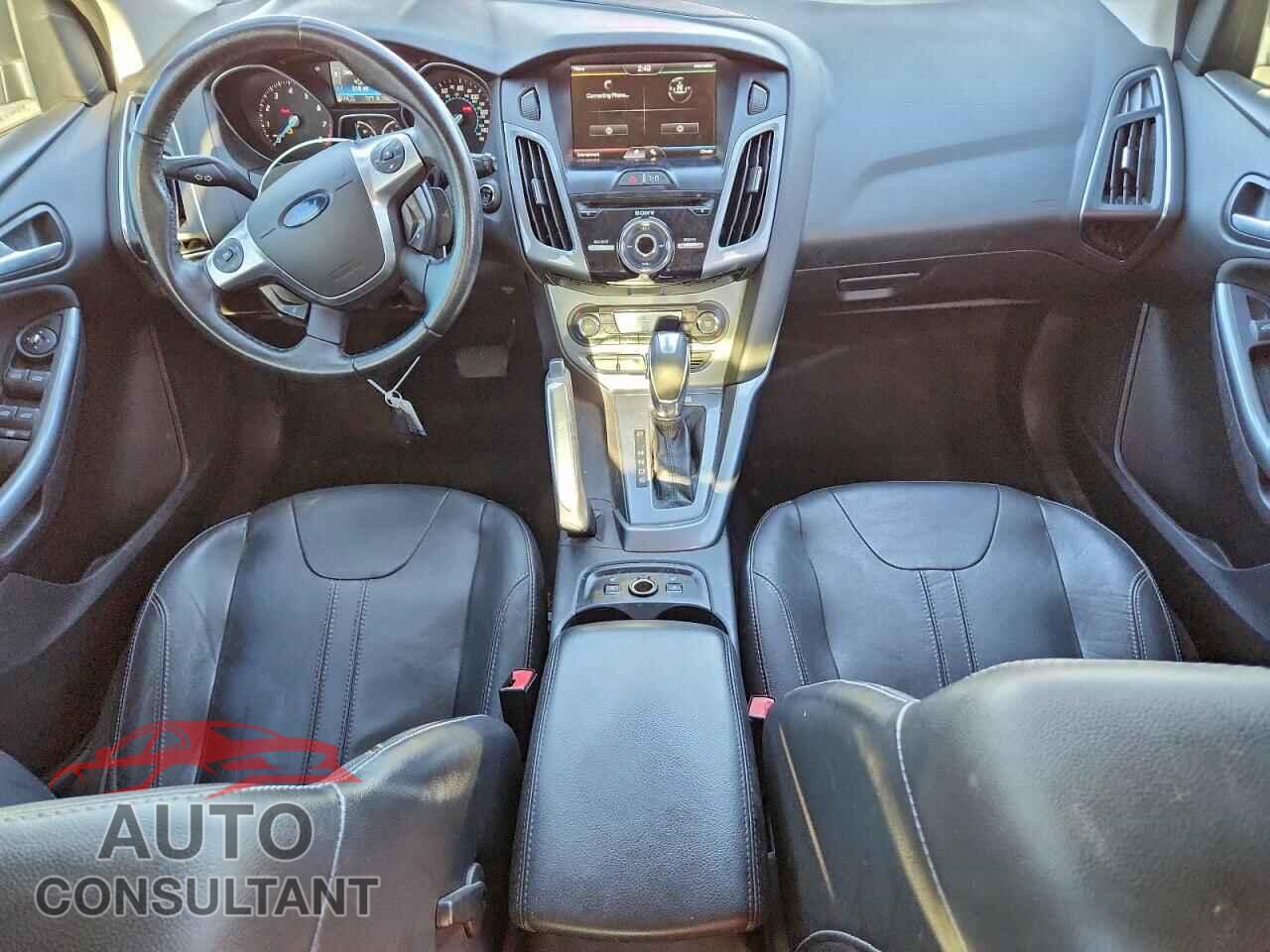 FORD FOCUS 2012 - 1FAHP3N22CL408616