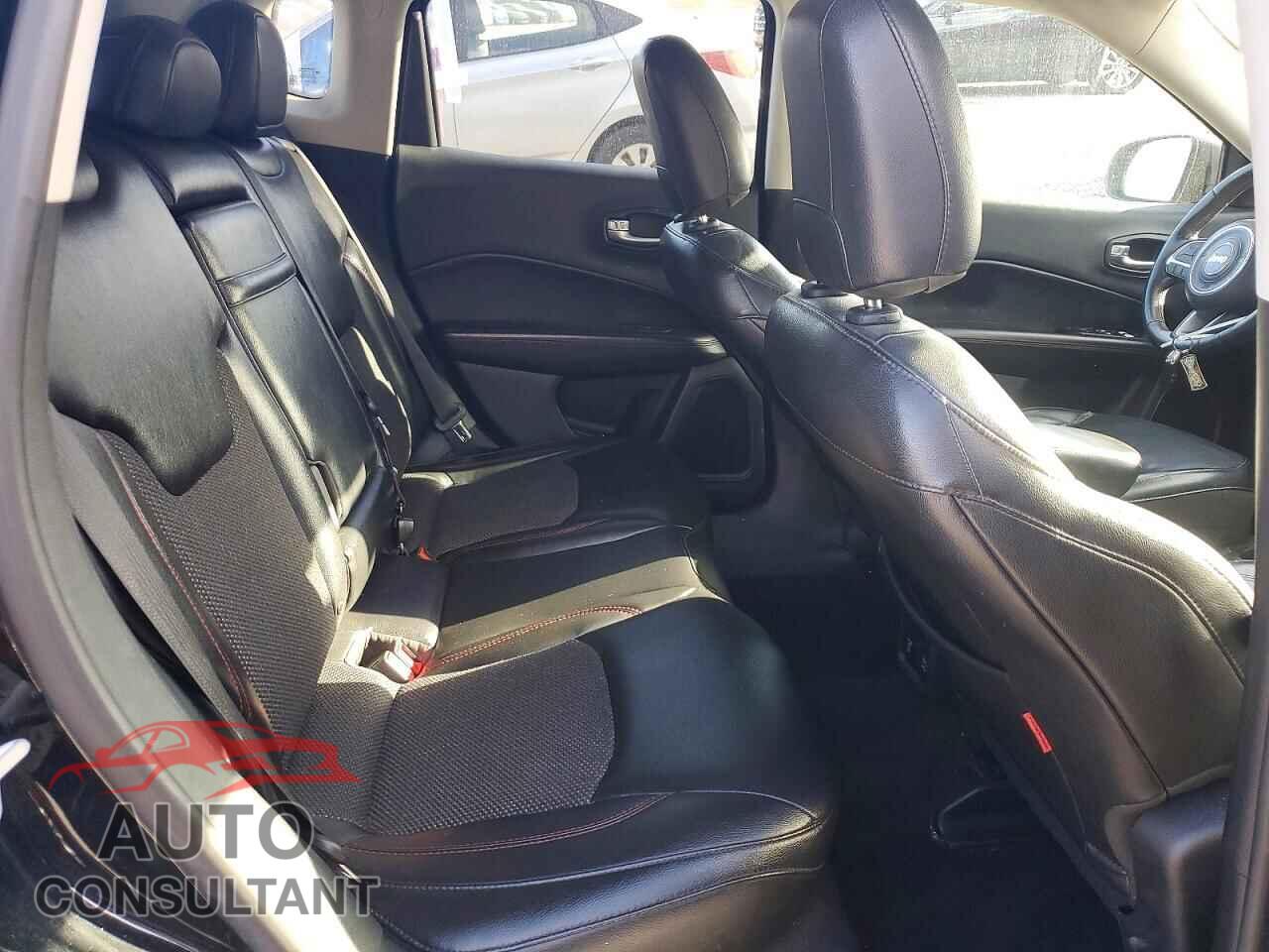 JEEP COMPASS 2018 - 3C4NJDDB8JT346047