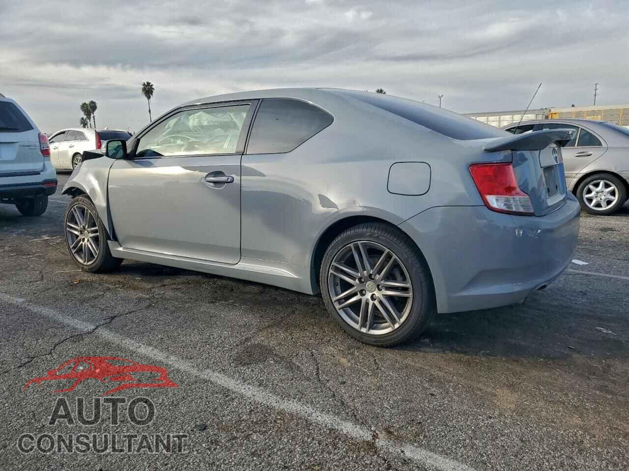 TOYOTA SCION 2013 - JTKJF5C73D3052017