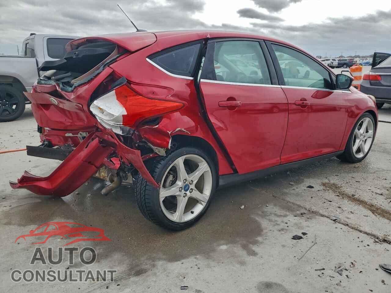 FORD FOCUS 2012 - 1FAHP3N20CL307848