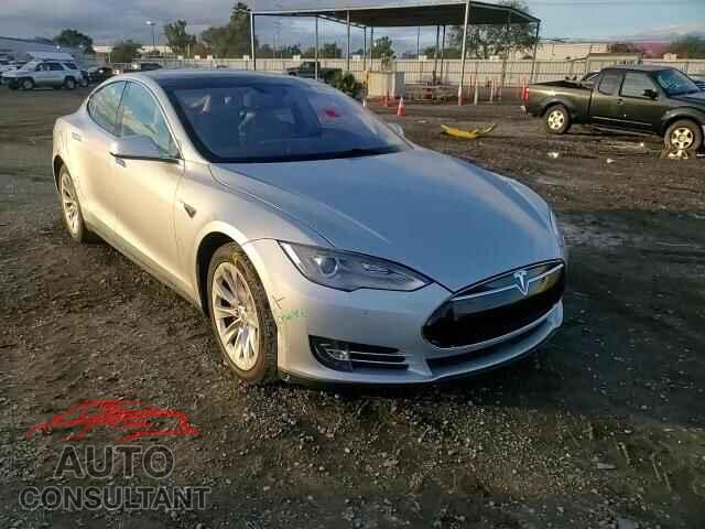 TESLA MODEL S 2015 - 5YJSA1H2XFFP75269