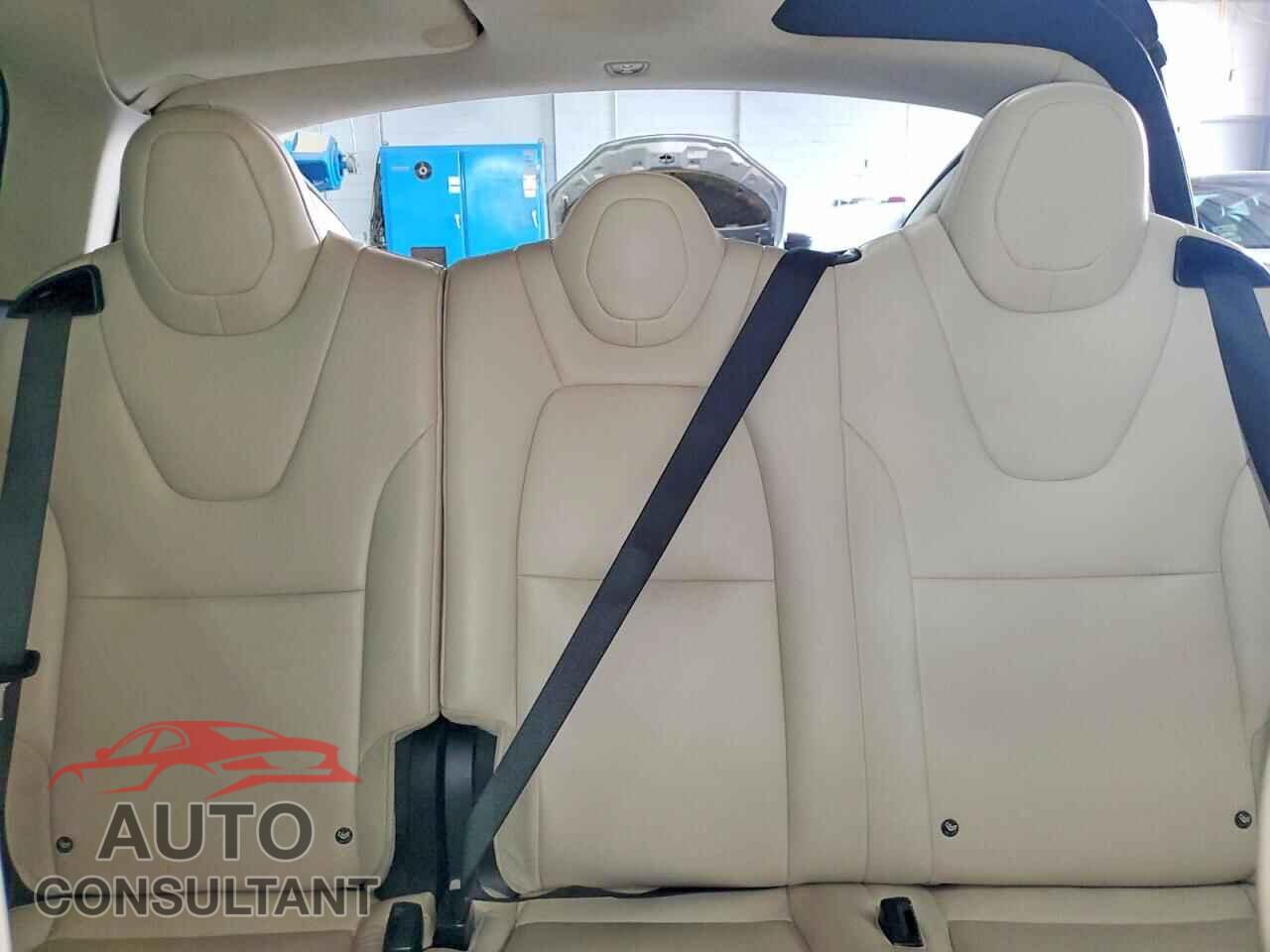 TESLA MODEL X 2018 - 5YJXCDE25JF143682