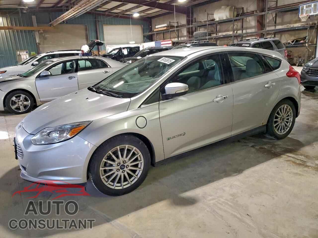 FORD FOCUS 2014 - 1FADP3R42EL205237