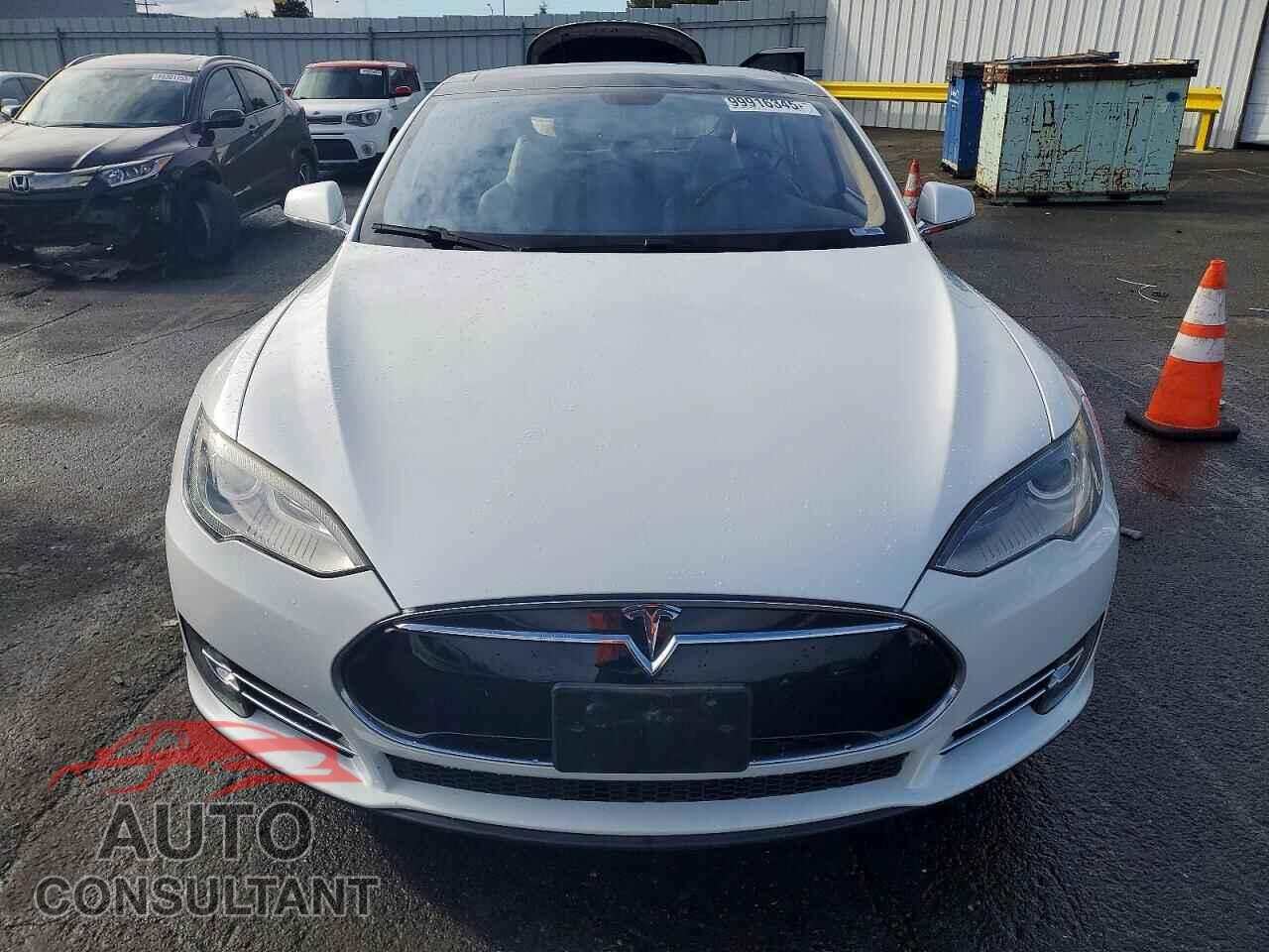 TESLA MODEL S 2013 - 5YJSA1CN2DFP14044