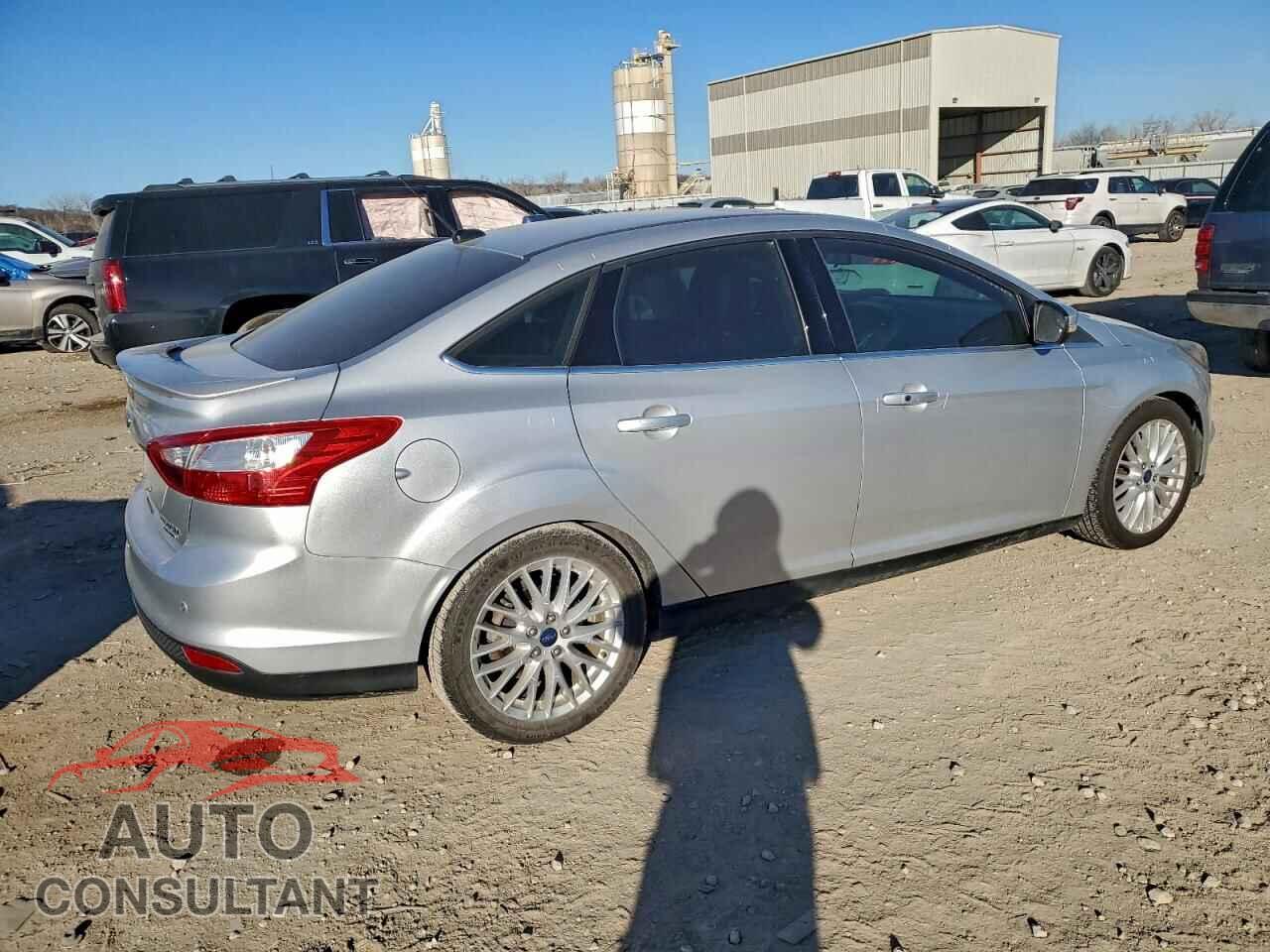 FORD FOCUS 2014 - 1FADP3J29EL149405