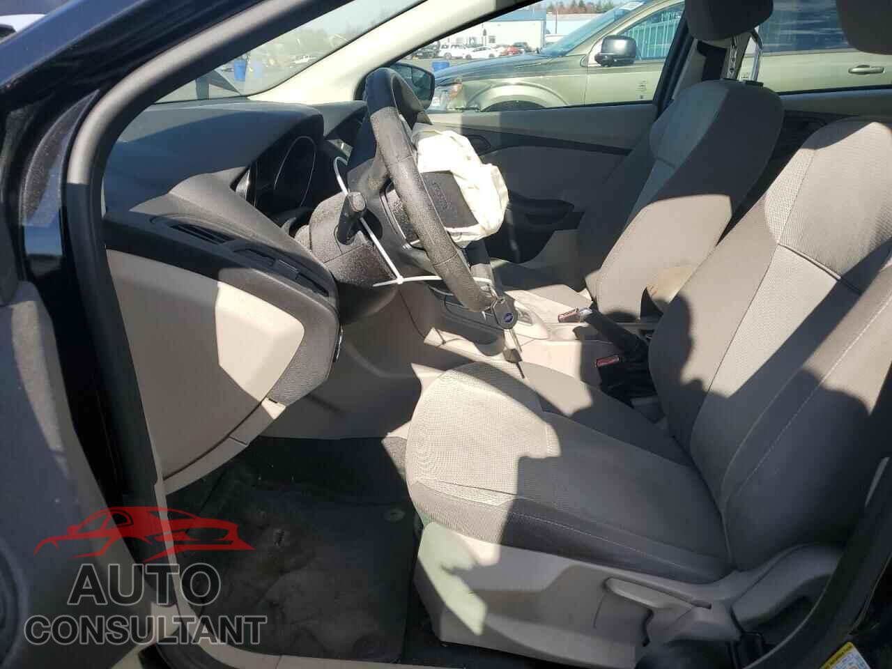 FORD FOCUS 2012 - 1FAHP3F29CL240875