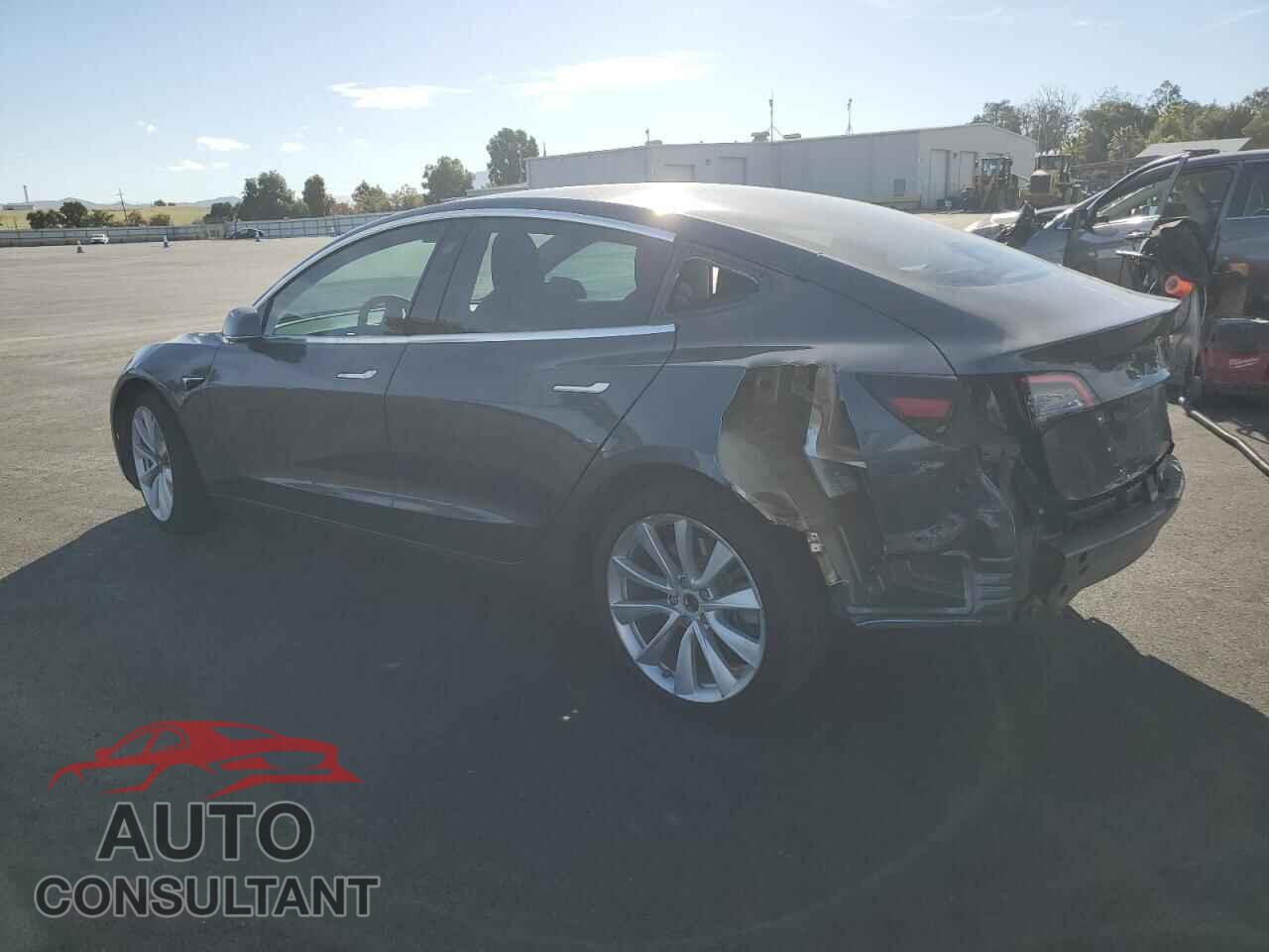 TESLA MODEL 3 2018 - 5YJ3E1EB5JF185244
