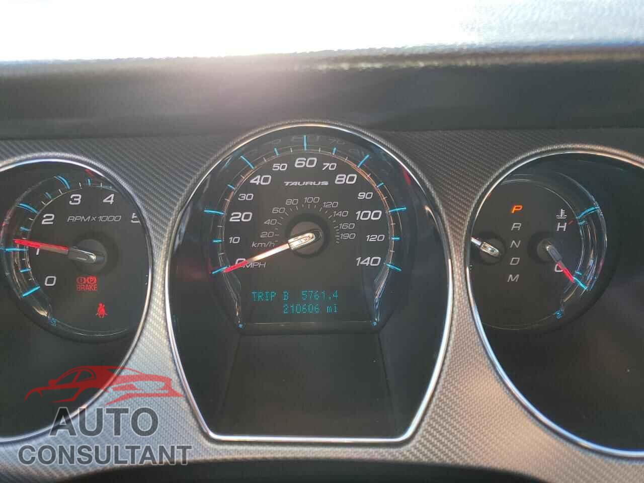 FORD TAURUS 2011 - 1FAHP2KT0BG169713