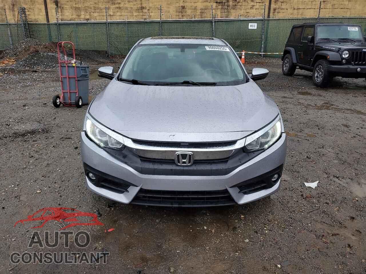 HONDA CIVIC 2018 - JHMFC1F74JX043775
