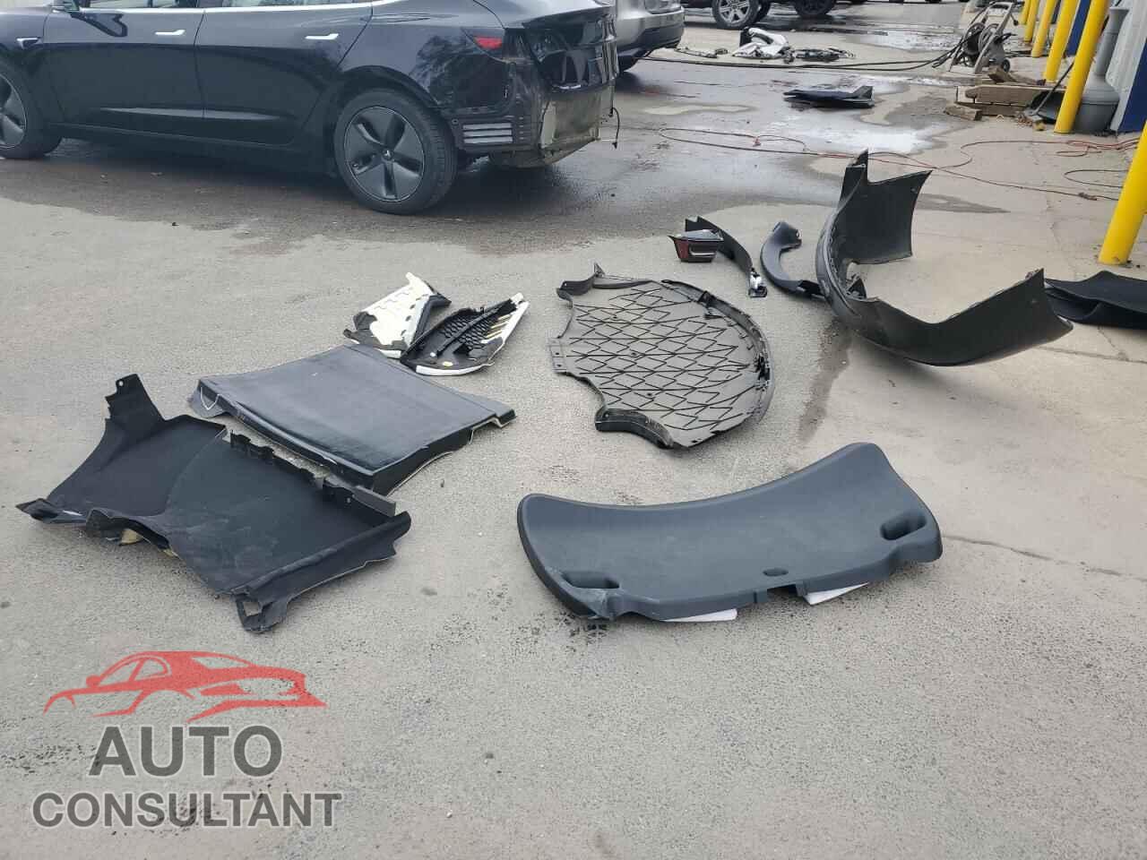 TESLA MODEL 3 2018 - 5YJ3E1EA4JF155191