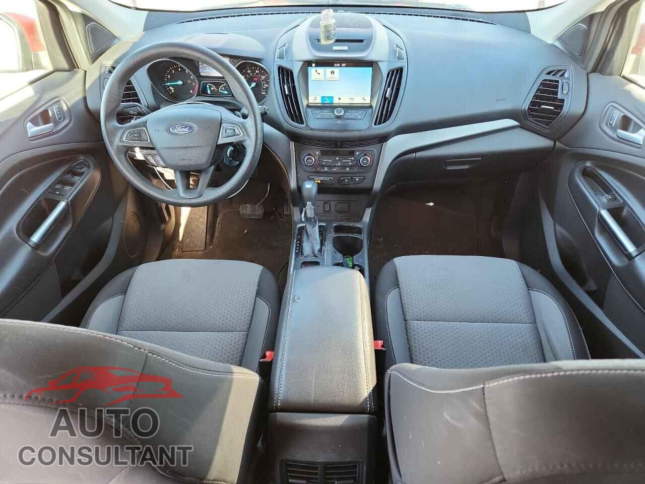 FORD ESCAPE 2017 - 1FMCU9GD7HUB71634