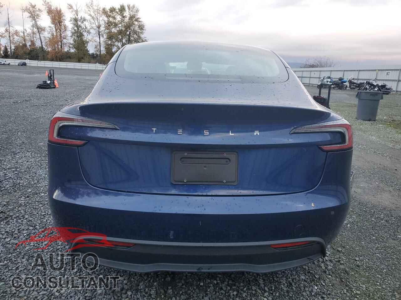 TESLA MODEL 3 2024 - 5YJ3E1EA3RF739464
