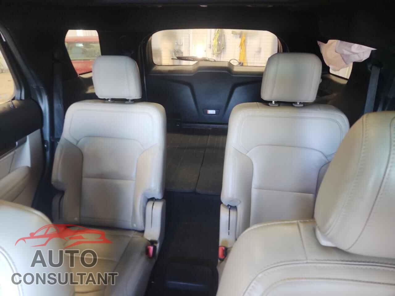 FORD EXPLORER 2018 - 1FM5K8F8XJGB98229
