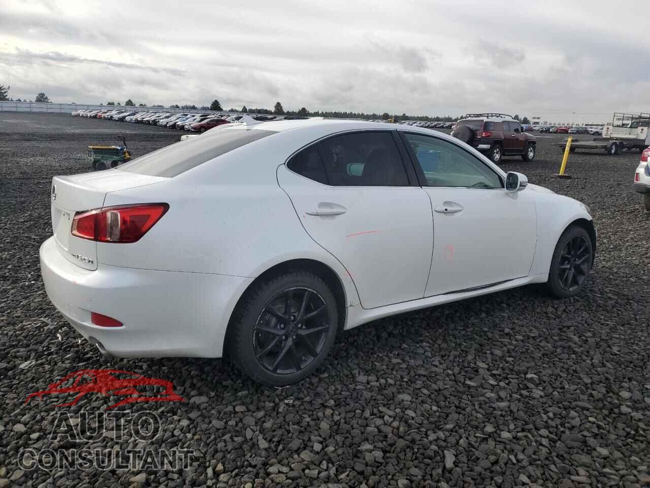 LEXUS IS 2012 - JTHCF5C25C5057533