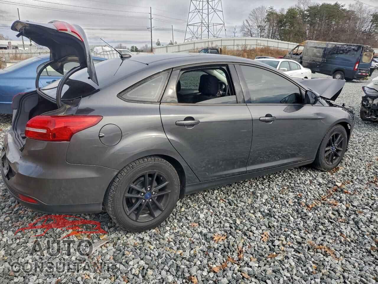 FORD FOCUS 2017 - 1FADP3F24HL320333