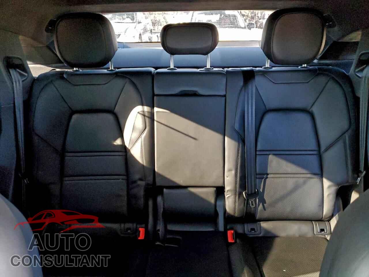 PORSCHE CAYENNE 2020 - WP1BF2AY1LDA65460