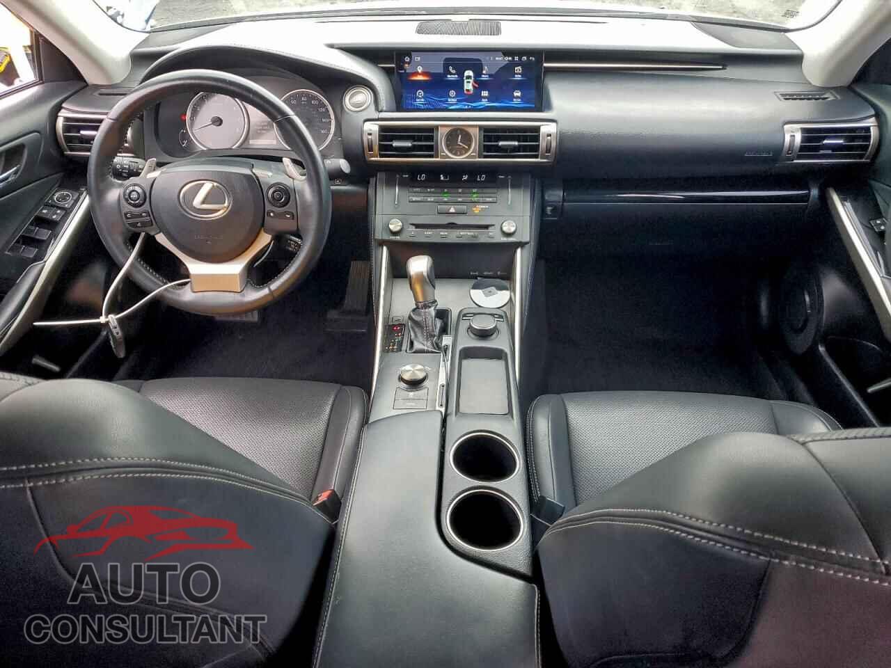 LEXUS IS 2015 - JTHBF1D20F5058628