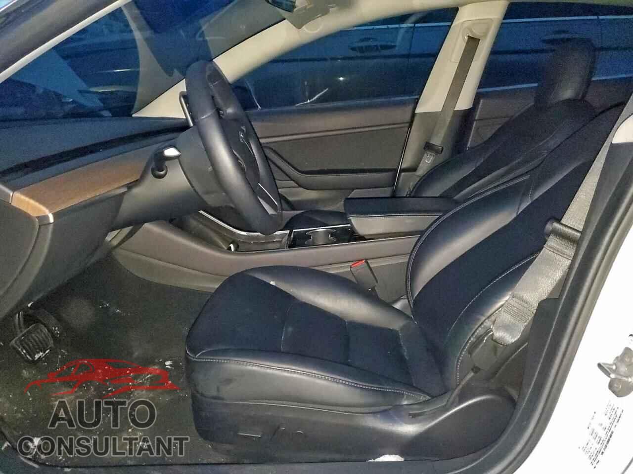 TESLA MODEL 3 2019 - 5YJ3E1EB5KF469183