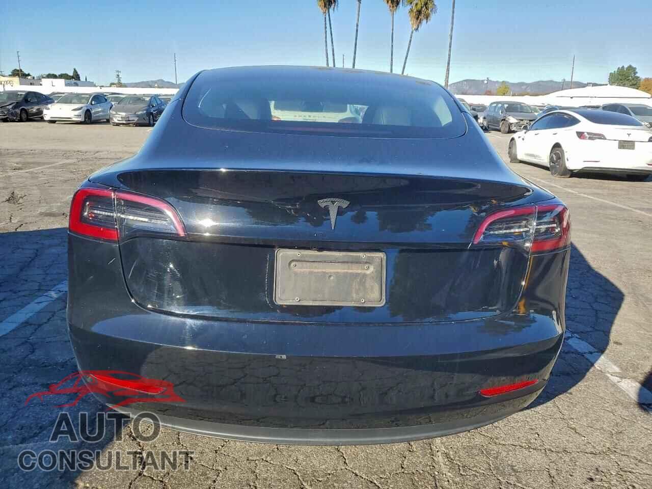 TESLA MODEL 3 2023 - 5YJ3E1EAXPF493512
