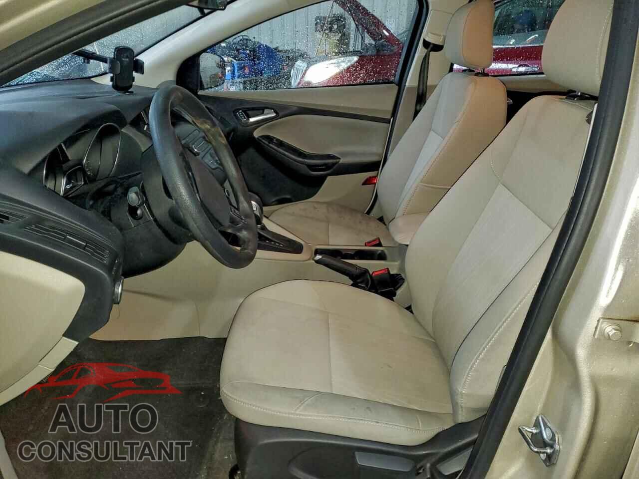 FORD FOCUS 2018 - 1FADP3FE2JL210252