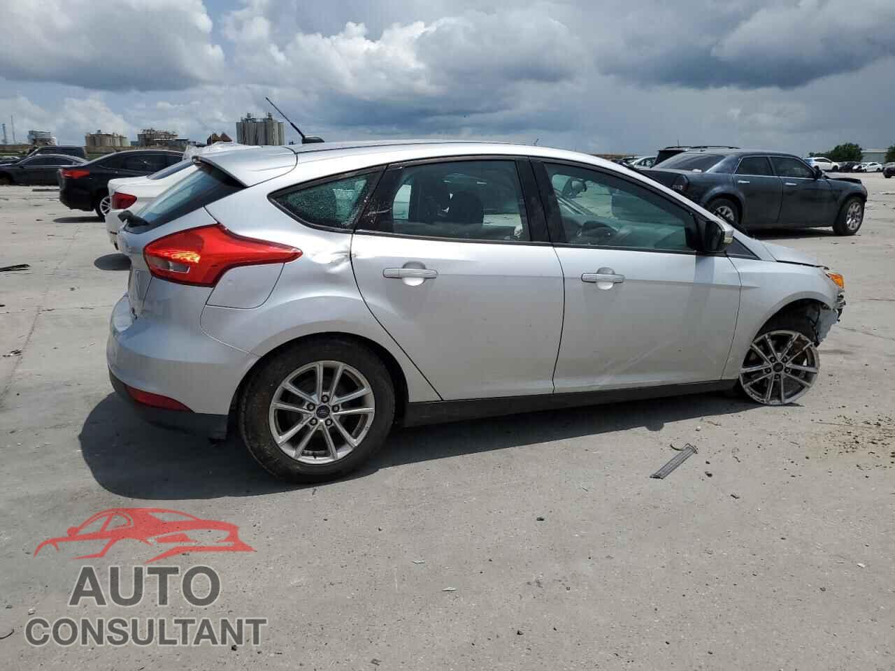 FORD FOCUS 2016 - 1FADP3K23GL351951