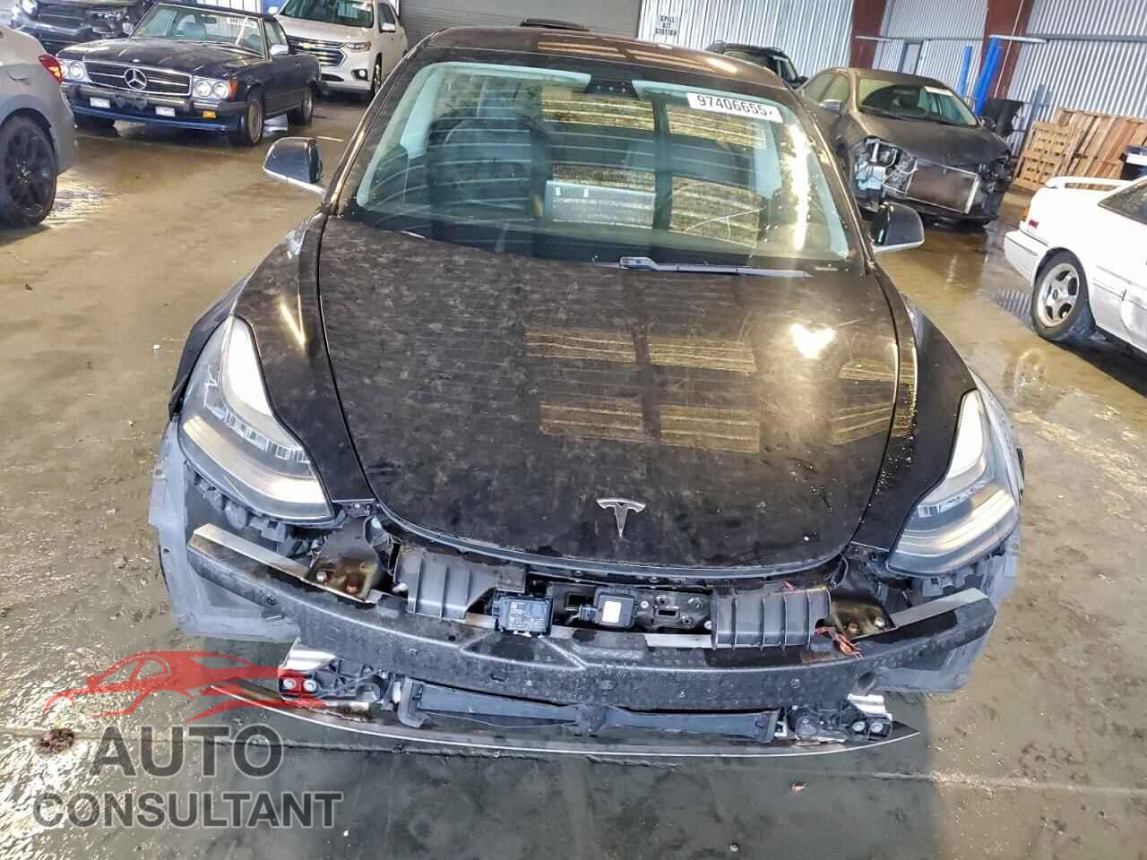 TESLA MODEL 3 2018 - 5YJ3E1EB6JF144265
