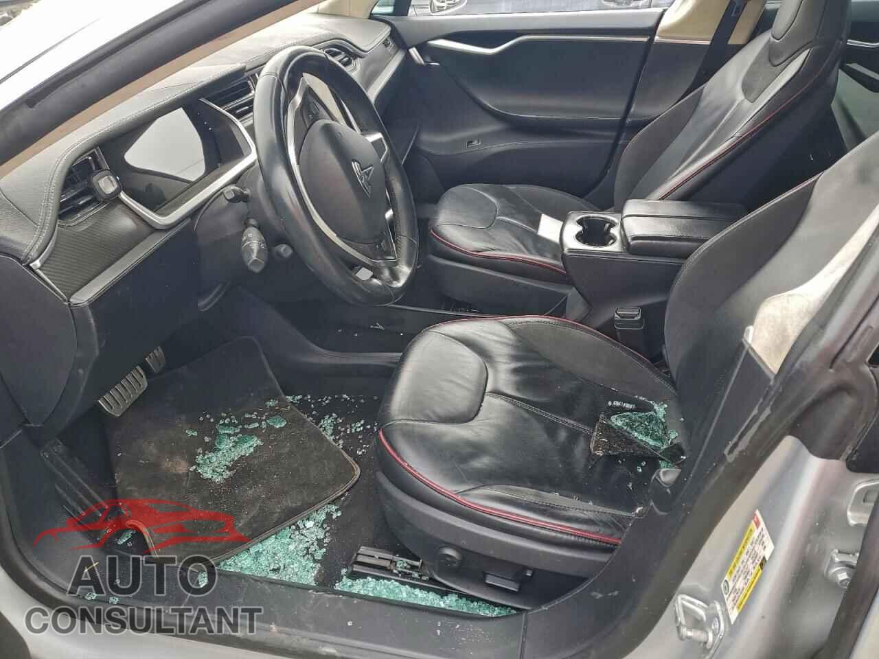TESLA MODEL S 2012 - 5YJSA1DP5CFS01028
