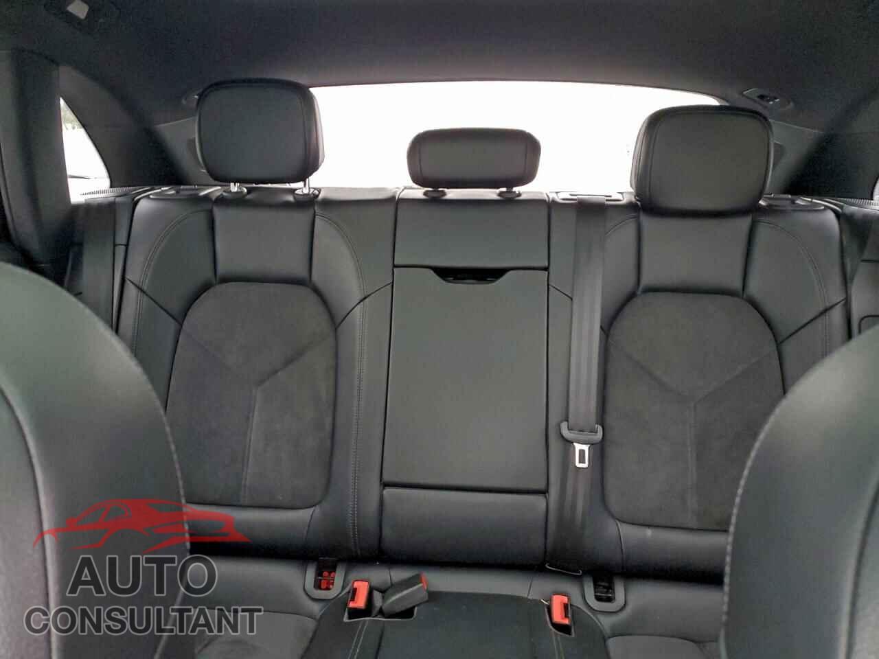 PORSCHE MACAN 2017 - WP1AA2A51HLB83375