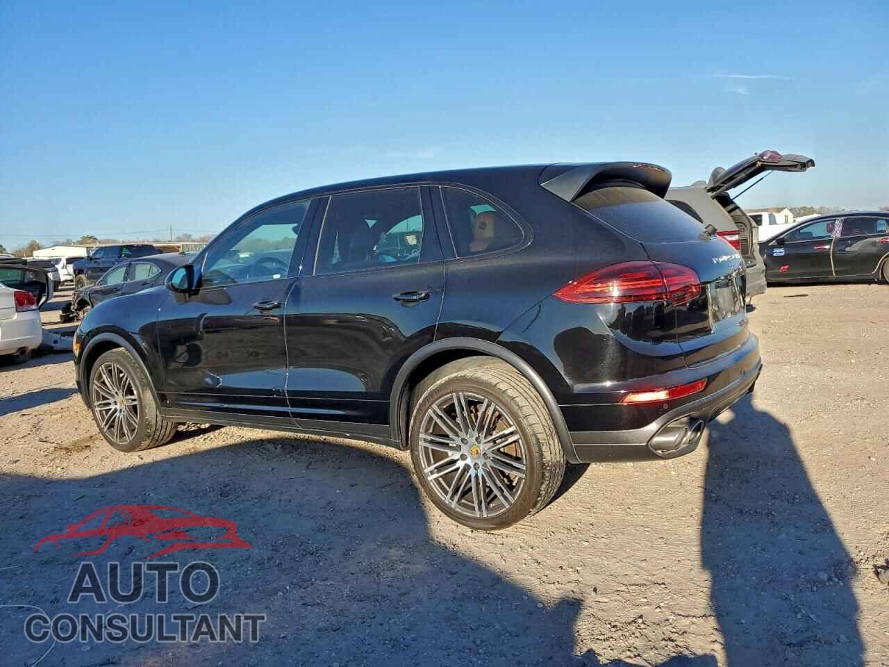 PORSCHE CAYENNE 2017 - WP1AB2A29HLA50527