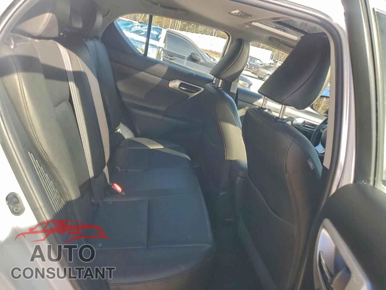 LEXUS CT 200 2011 - JTHKD5BH0B2002253