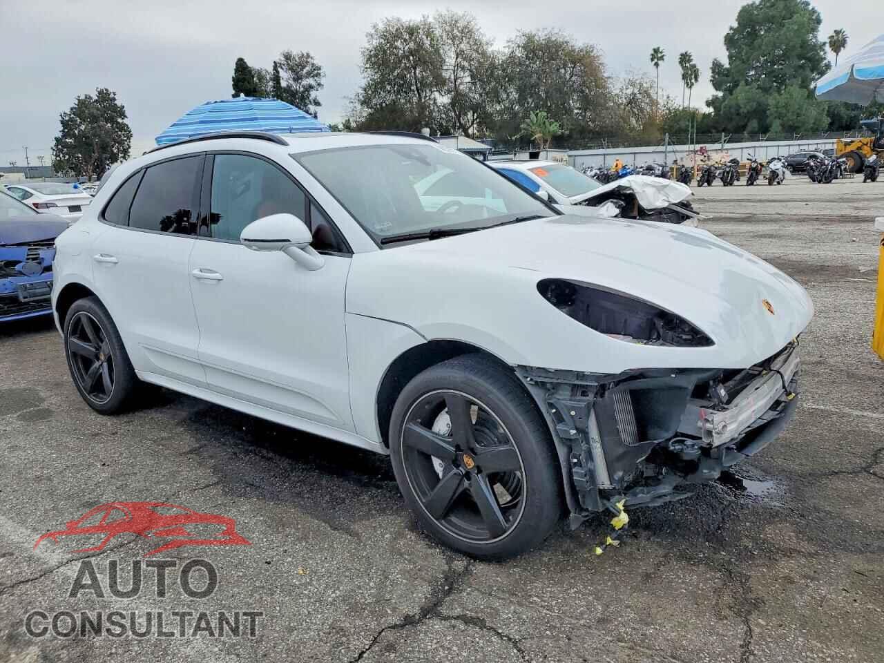 PORSCHE MACAN 2021 - WP1AF2A50MLB60391