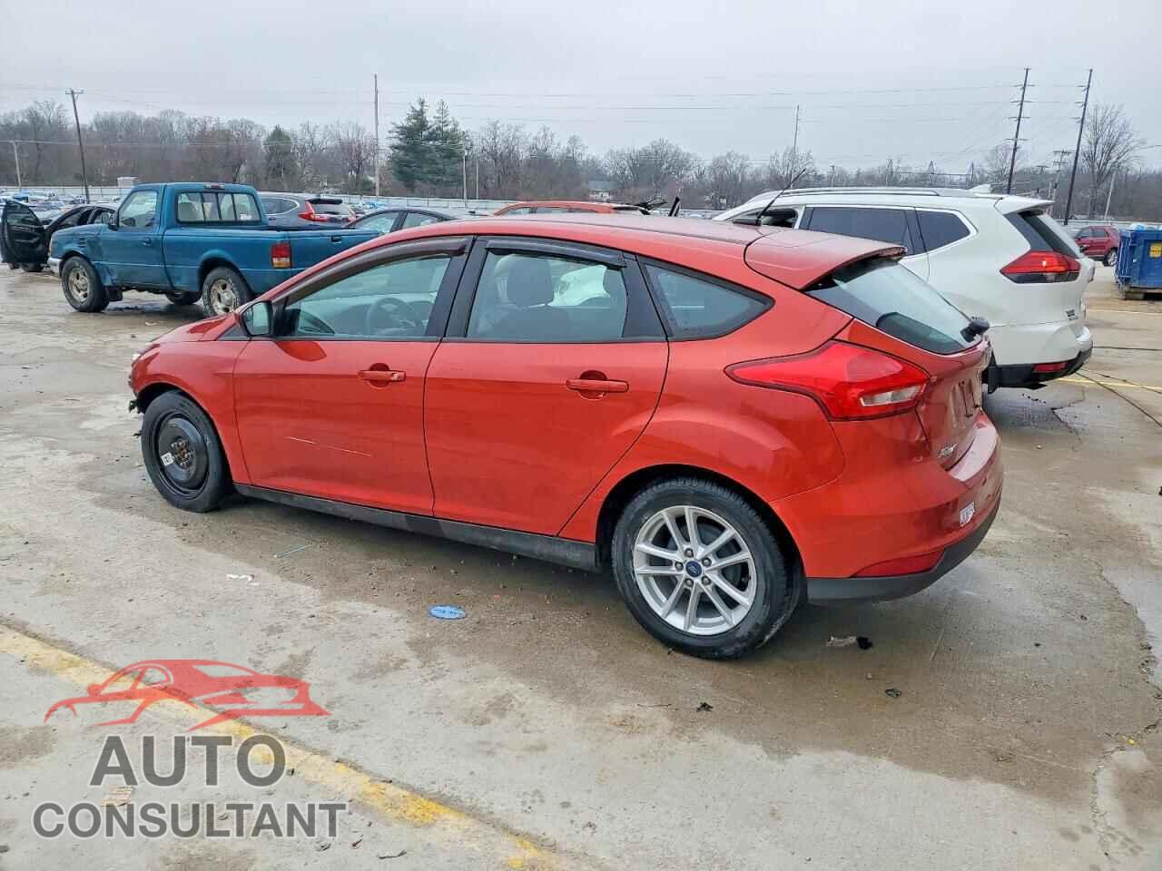 FORD FOCUS 2018 - 1FADP3K28JL330262
