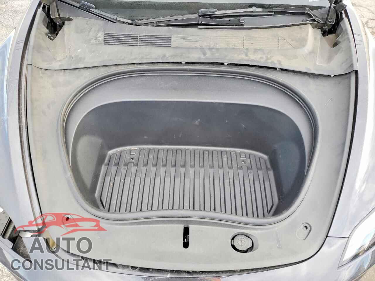 TESLA MODEL 3 2024 - 5YJ3E1EA9RF849273