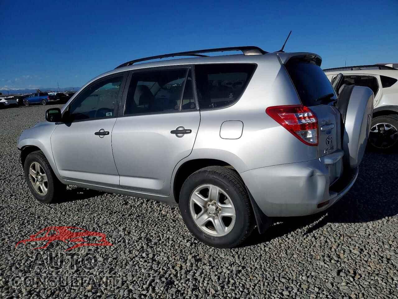 TOYOTA RAV4 2011 - JTMBF4DVXBD042210