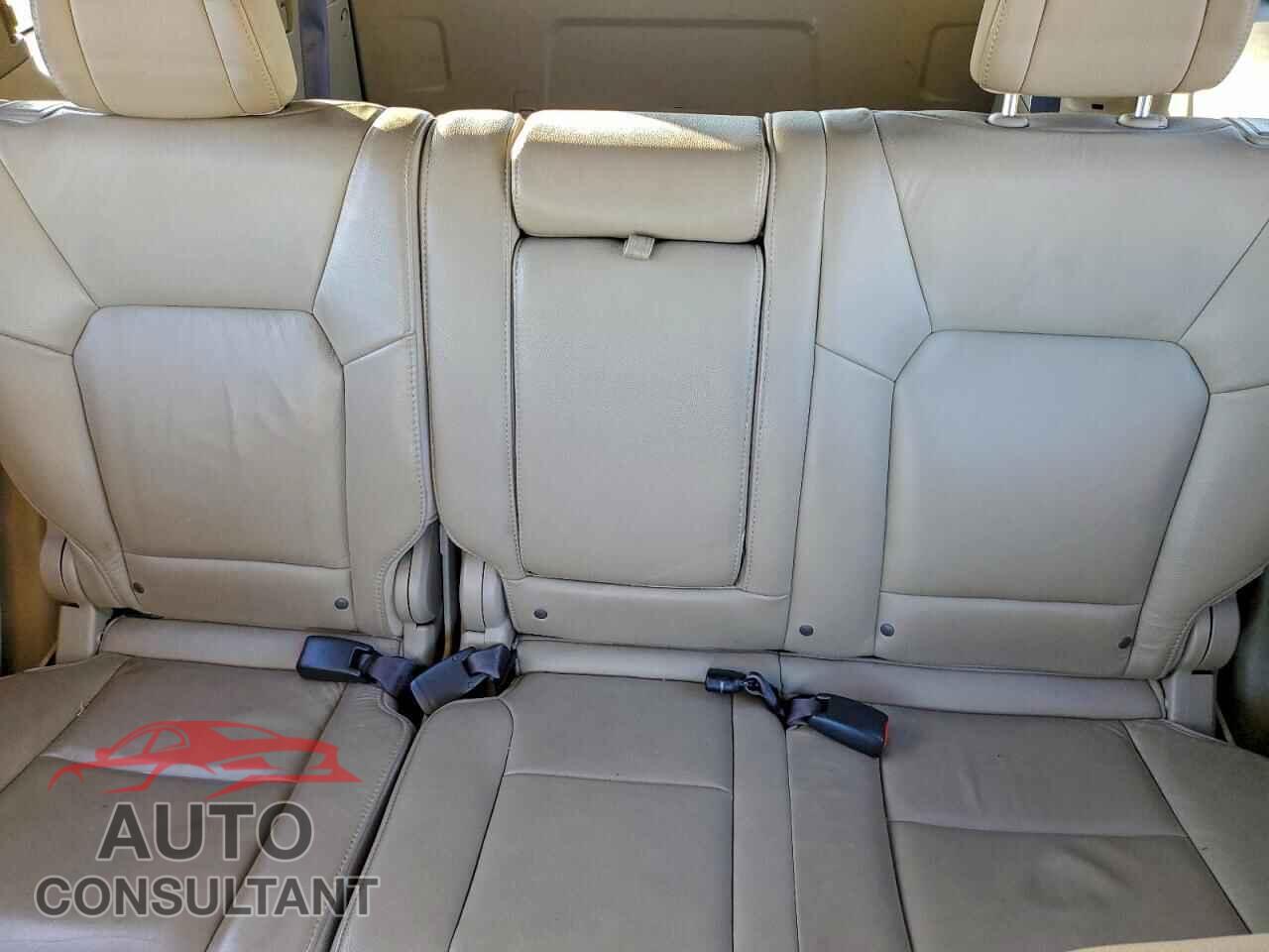 HONDA PILOT 2012 - 5FNYF4H95CB061300