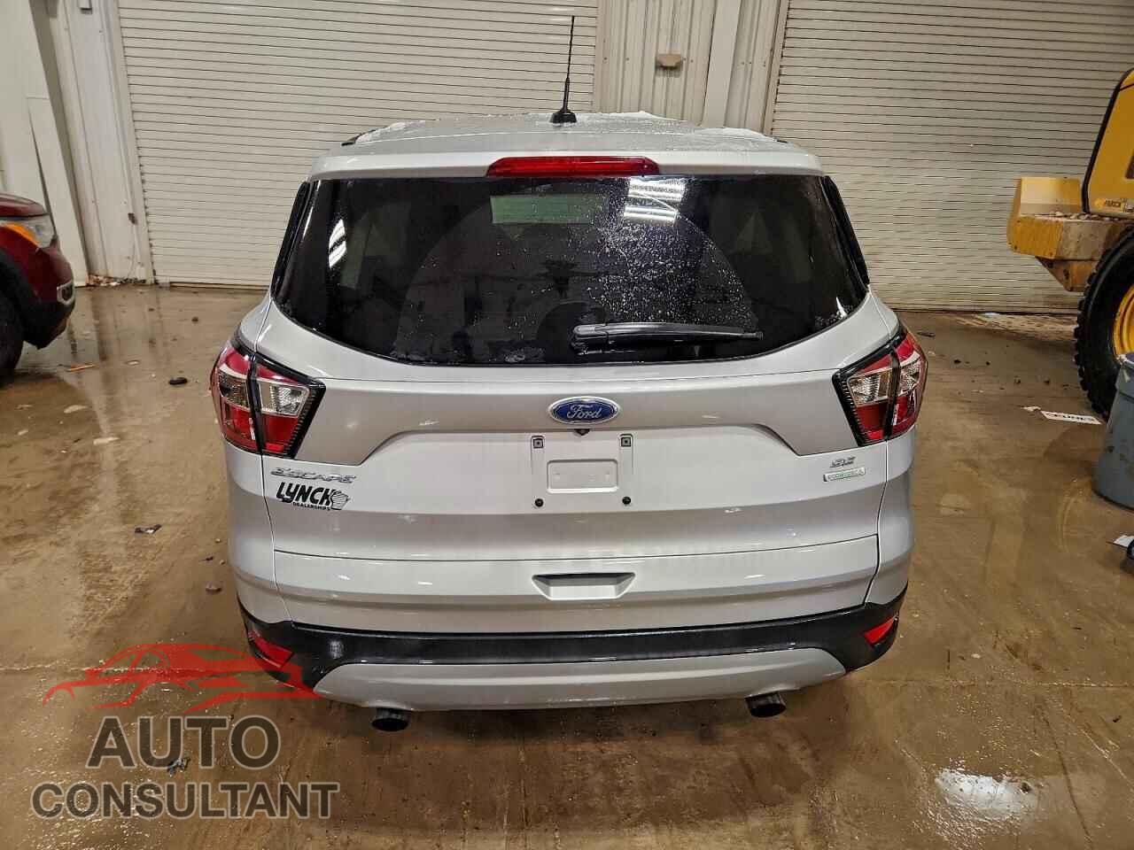 FORD ESCAPE 2017 - 1FMCU0G99HUB68015