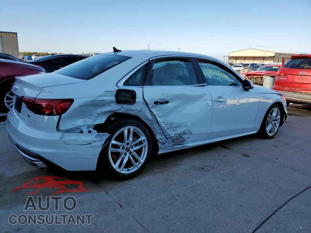 AUDI A4 2022 - WAUEAAF44NN014686