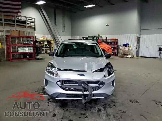 FORD ESCAPE 2020 - 1FMCU0F66LUA28861