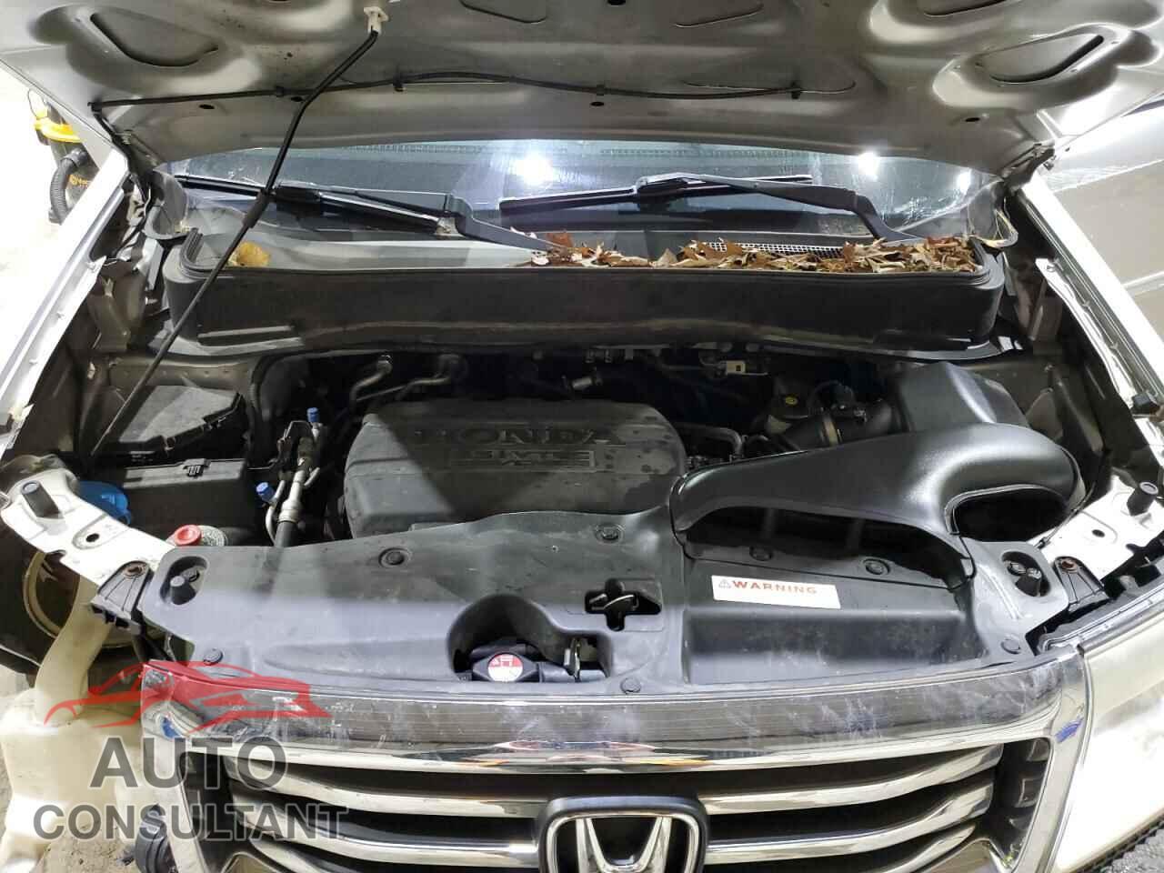HONDA PILOT 2013 - 5FNYF4H58DB029567