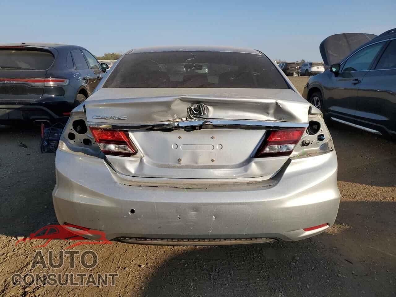 HONDA CIVIC 2014 - 19XFB2F57EE032249