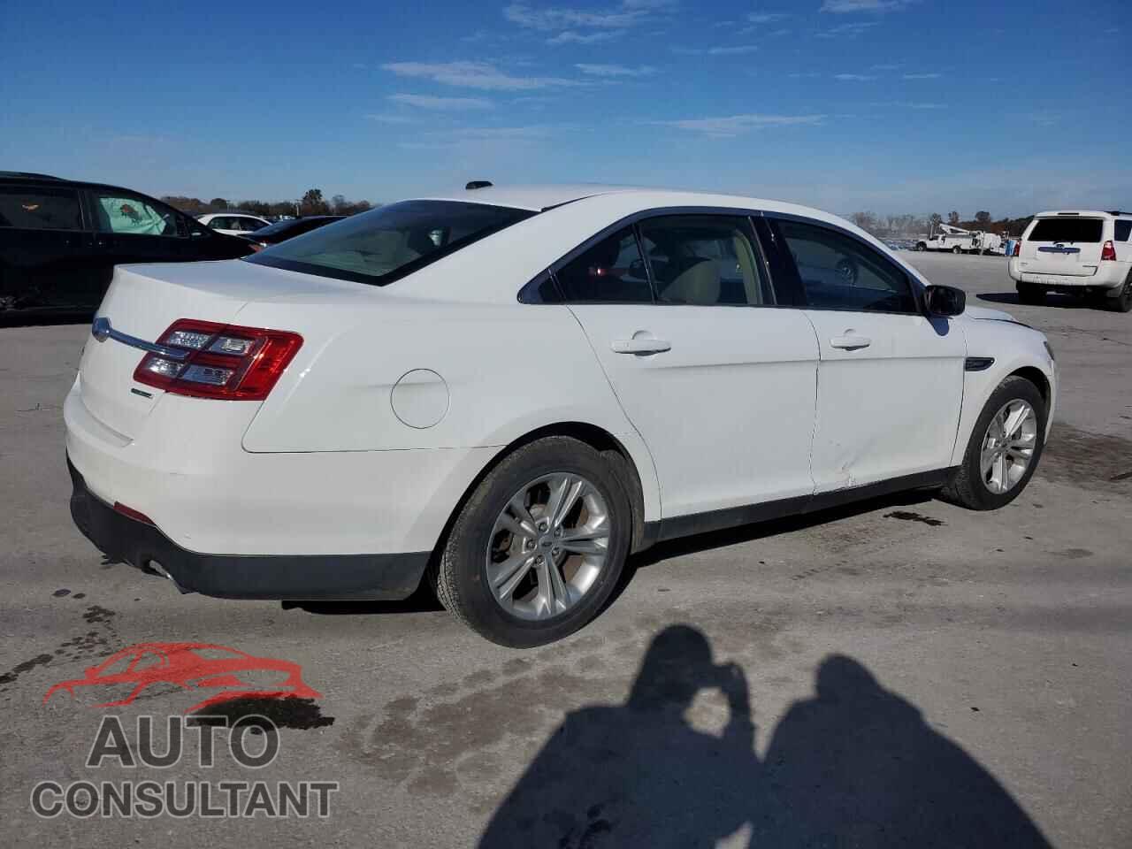 FORD TAURUS 2015 - 1FAHP2D83FG200189