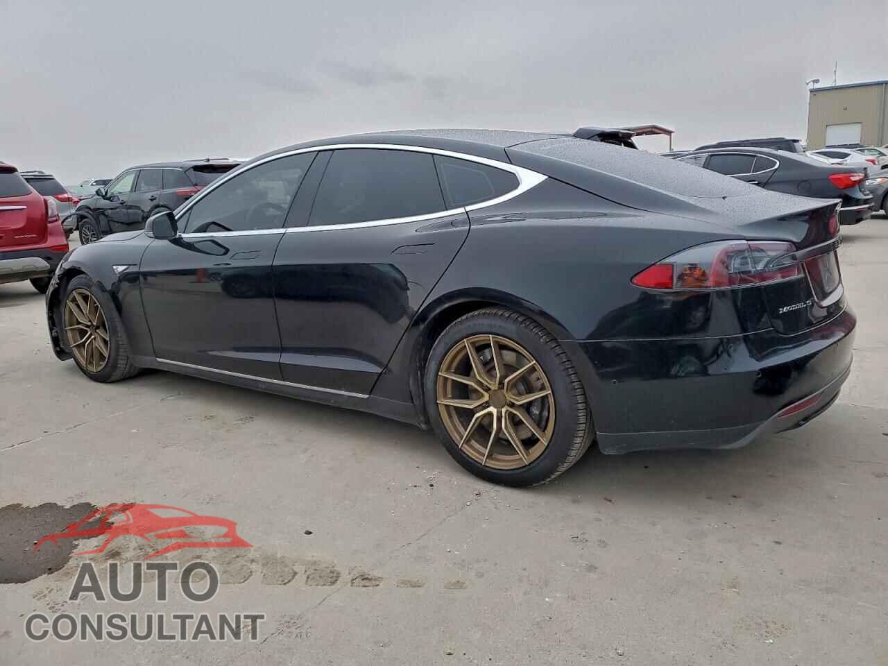 TESLA MODEL S 2015 - 5YJSA1E27FF109426