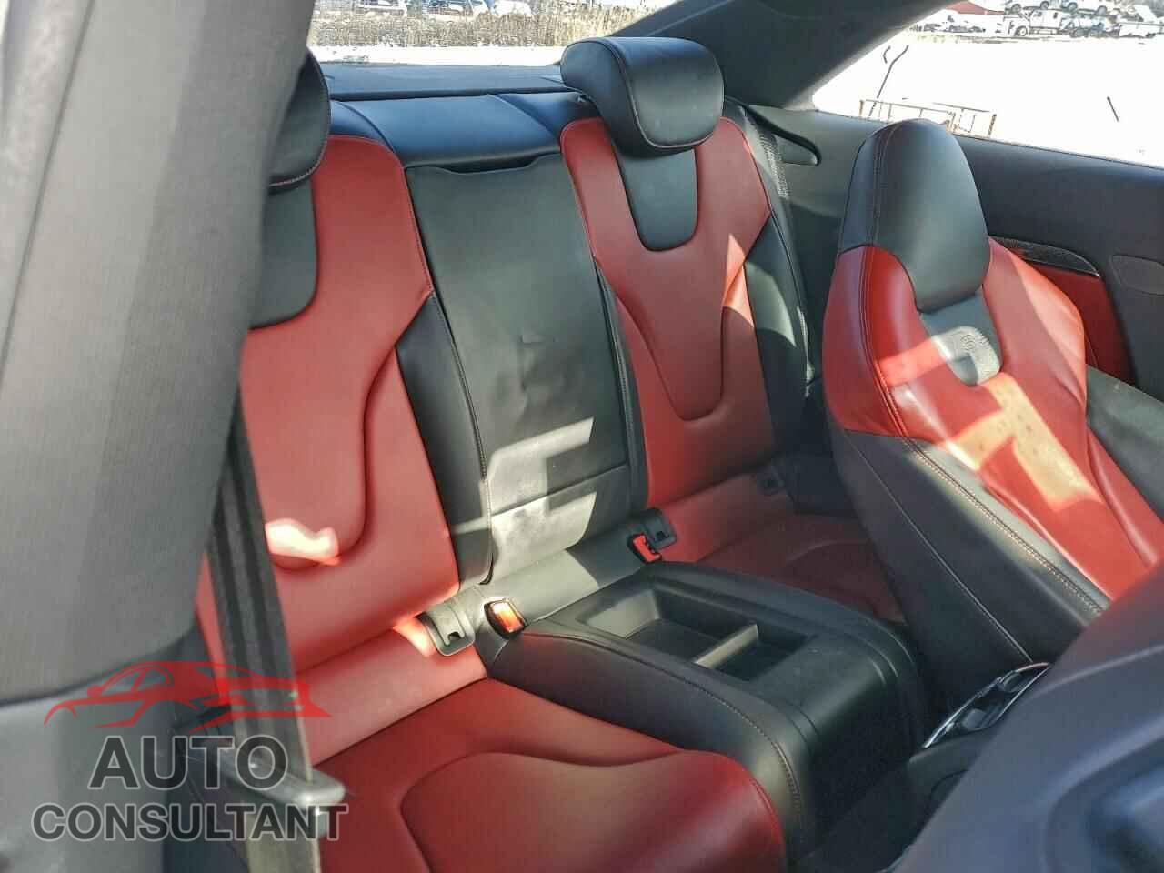 AUDI S5/RS5 2014 - WAUCGAFR3EA040611