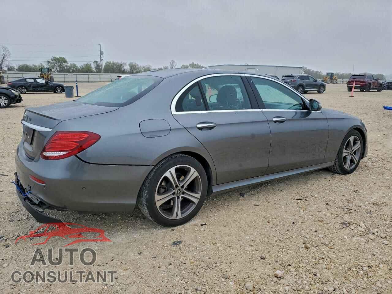MERCEDES-BENZ E-CLASS 2018 - WDDZF4JB7JA301038