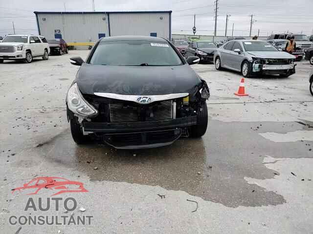 HYUNDAI SONATA 2013 - KMHEC4A41DA088333
