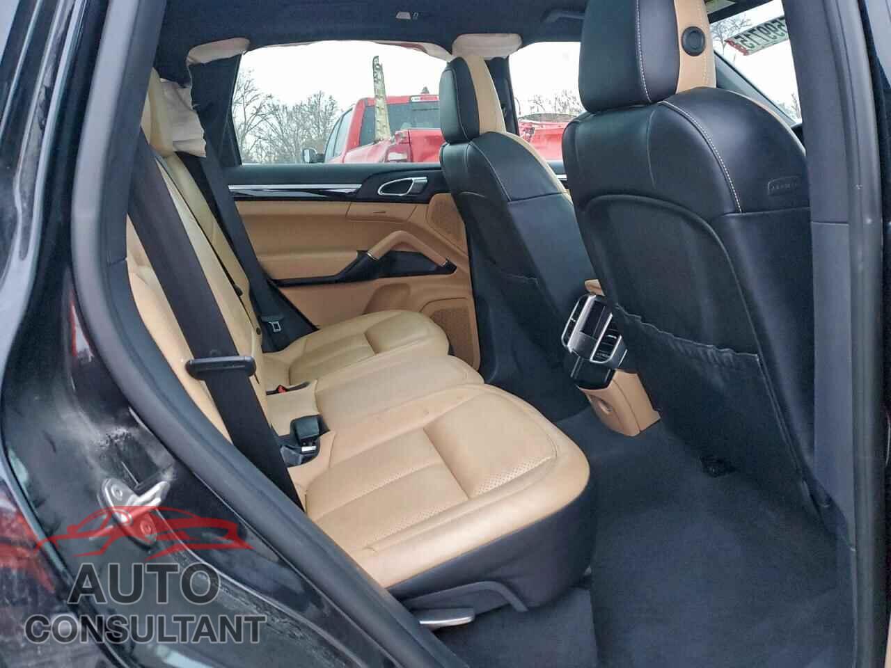 PORSCHE CAYENNE 2016 - WP1AF2A26GLA40525